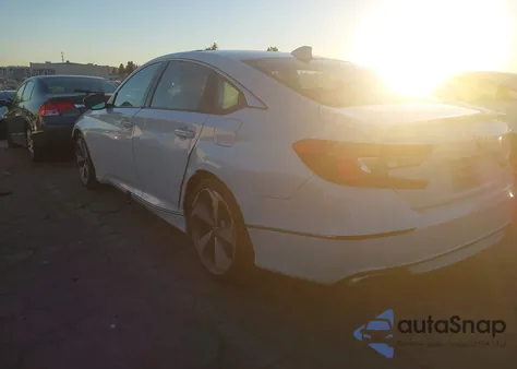 2019 Honda Accord Touring 2.0T from USA, damaged, VIN 1HGCV2F91KA013337